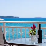 Xenia