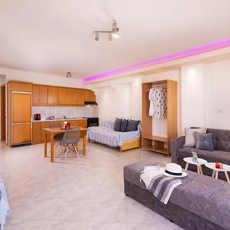 Xenia Apartment